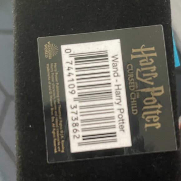 Harry Potter & The Cursed Child Harry Potter Wand Broadway Merch Collectable - Picture 2 of 4